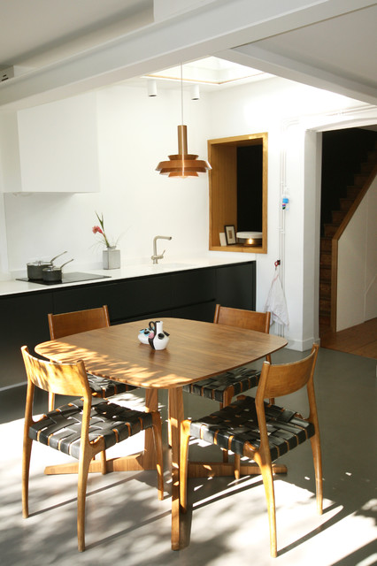 Maison Saint Donatien modern-esszimmer