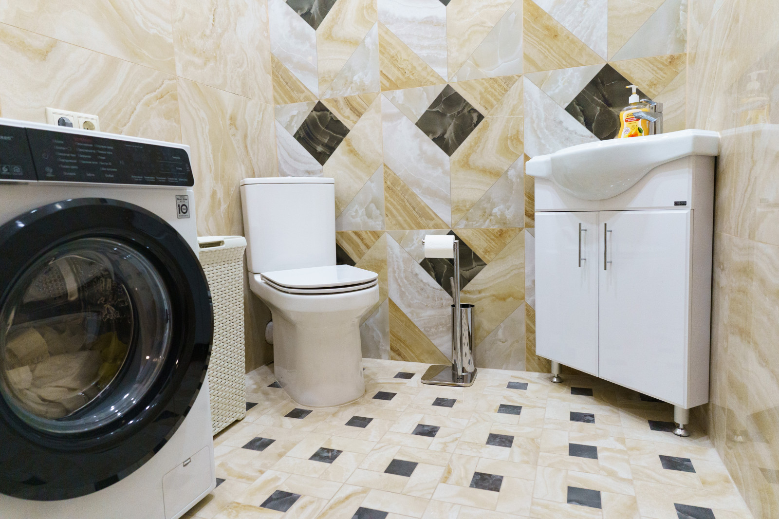 Дизайнерский ремонт на Кавказском бульваре, 65м²