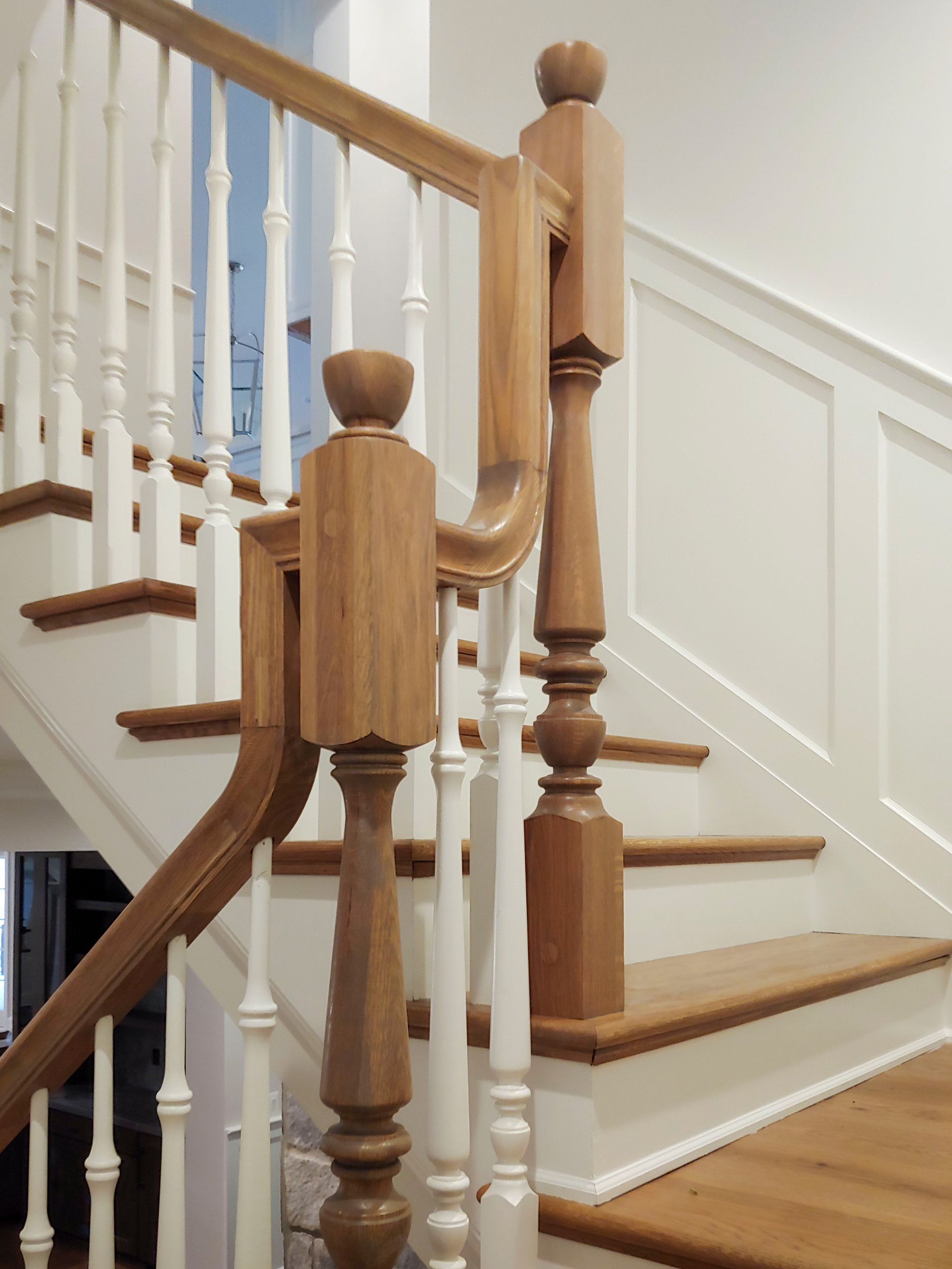 103_Classic Staircase with Stunning Handcrafted Oak Railing System, Aldie VA 201