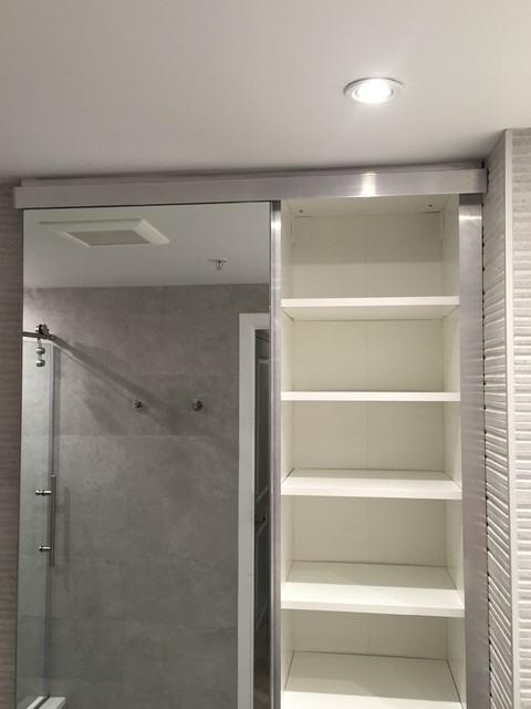 Condo Master Bath modern-badezimmer