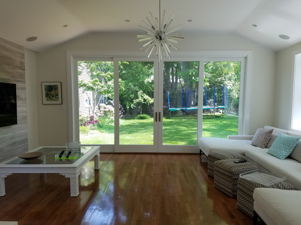 Inspiration for a transitional home design remodel in Boston