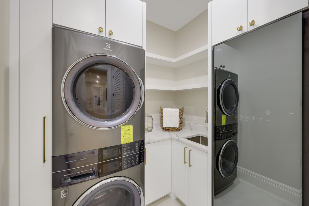 PRIVATE RESIDENCE - OCEAN RIDGE