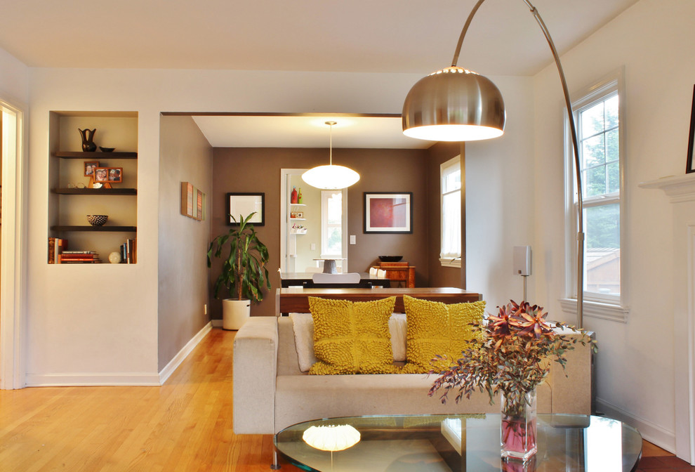 Example of a trendy living room design in Seattle