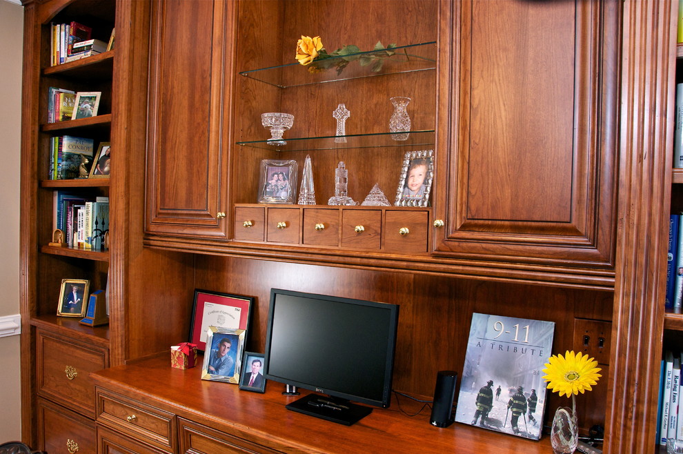 Williamsburg Office & Bookcases