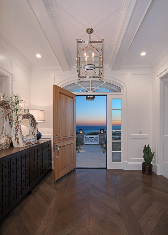 Transitional entryway photo in Orange County