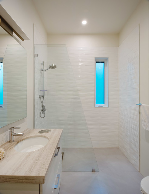 Eclectic Oceanfront modern-bathroom