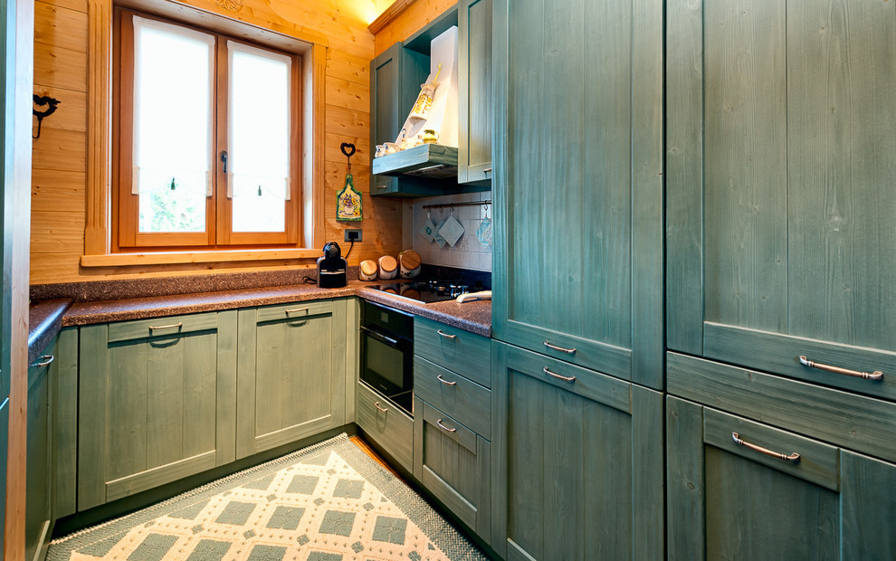 Design ideas for a country kitchen in Venice.