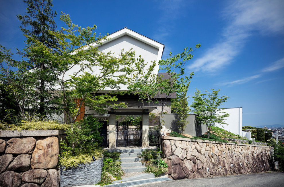 神戸にあるアジアンスタイルのおしゃれな家の外観の写真