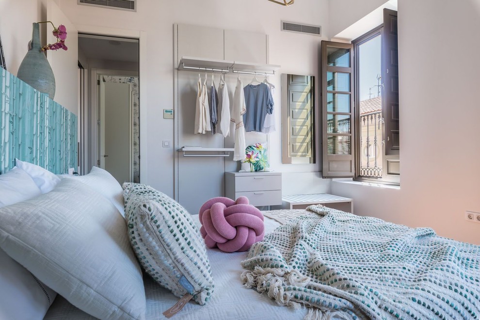 Scandinavian bedroom in Malaga.