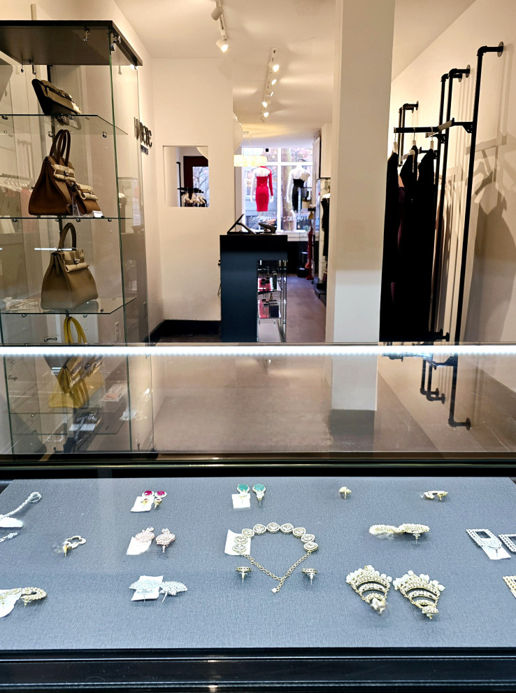 Couture brownstone boutique