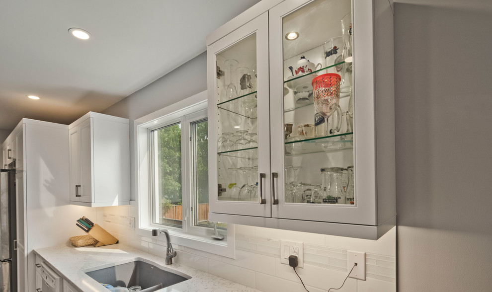 Home design - transitional home design idea