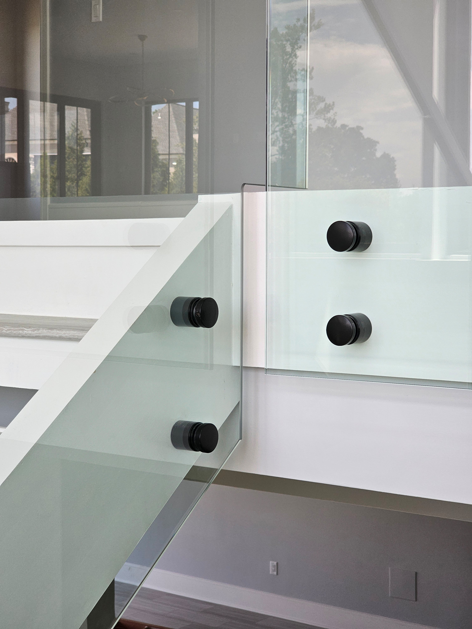 125_Modern Open Rise Stair with Glass Balustrade, Aldie, VA 20105