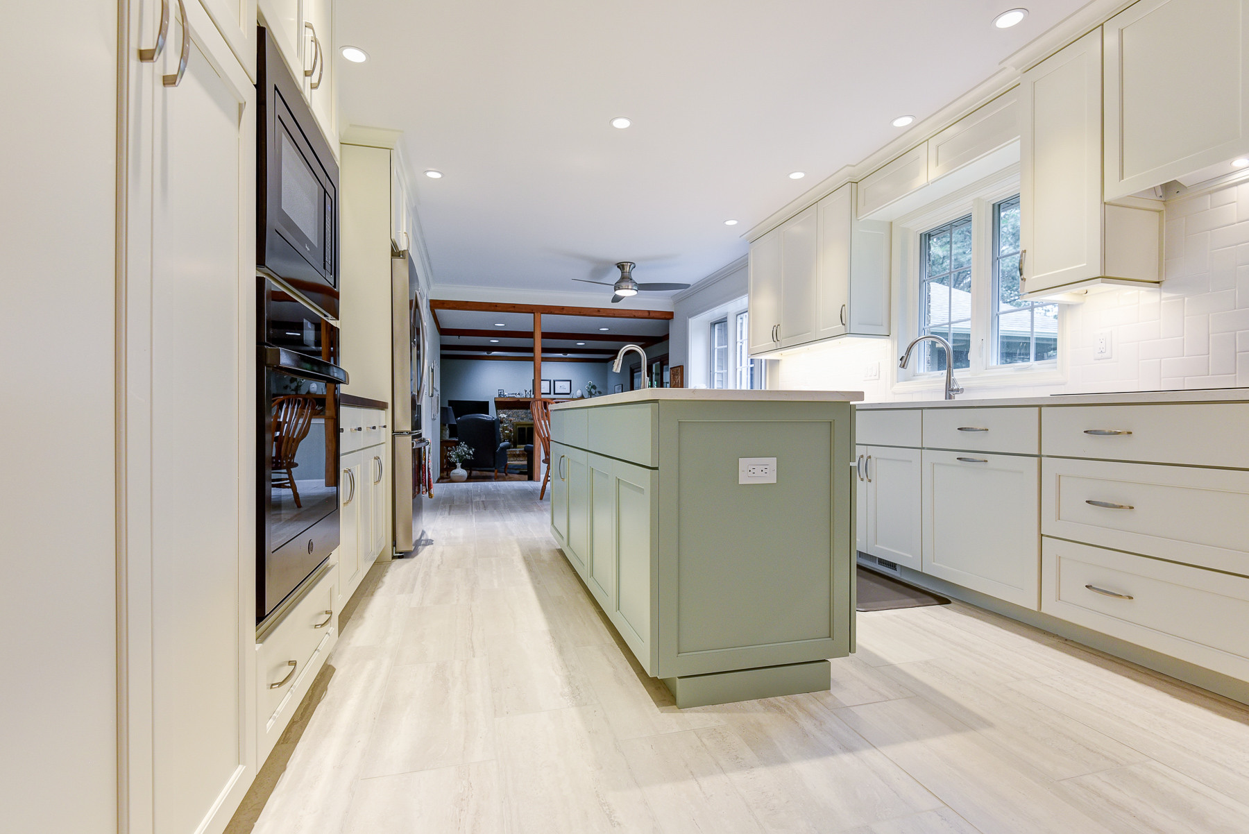 Modern Kitchen Champaign