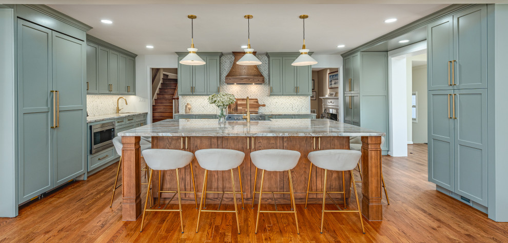Example of a mid-sized transitional kitchen design in DC Metro