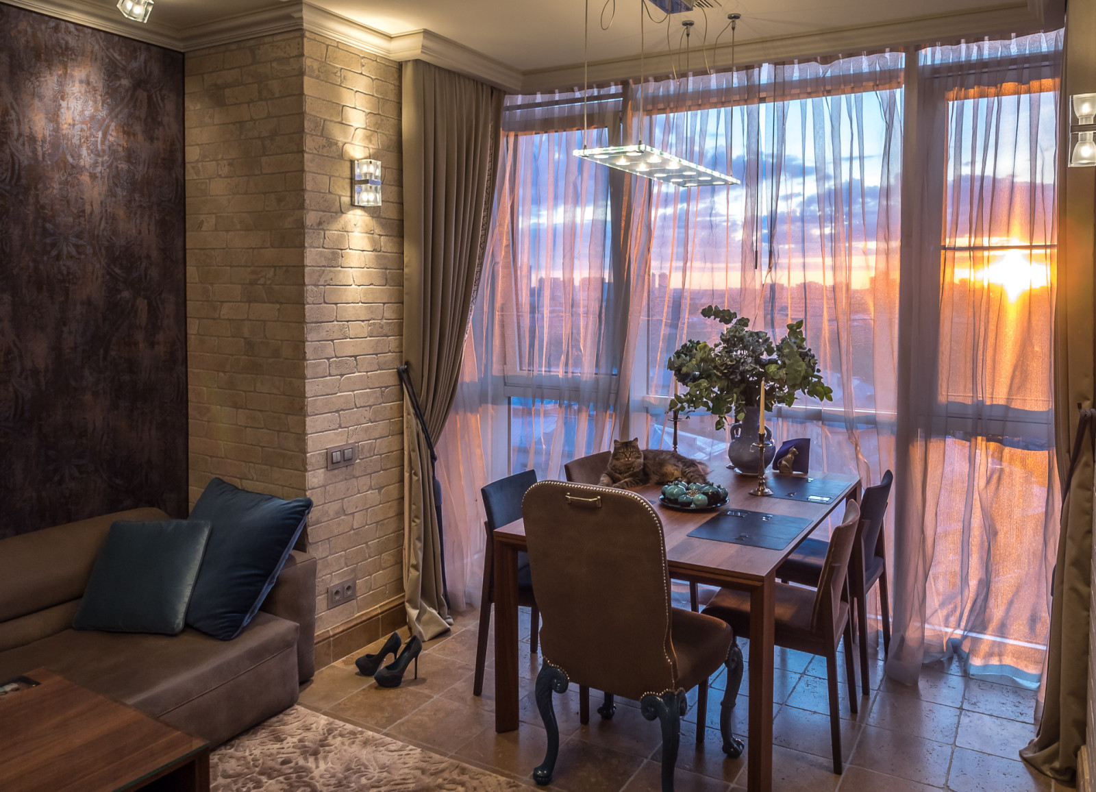 Пентхаус с видом на закат.