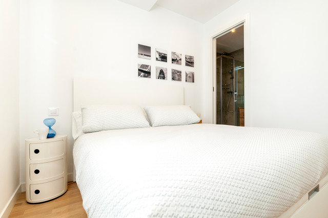 PISO BLU modern-sovrum