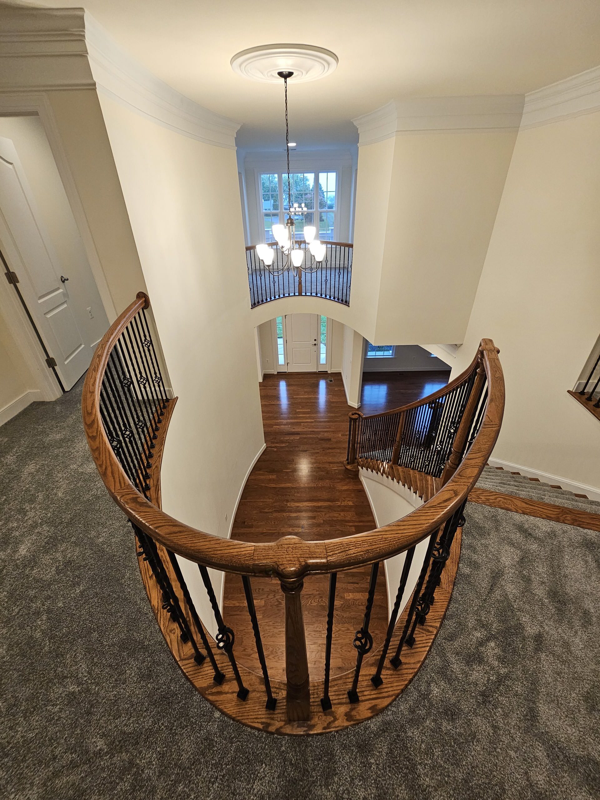 128_Grand Entryway Elliptical Staircase, Nokesville, VA 20181