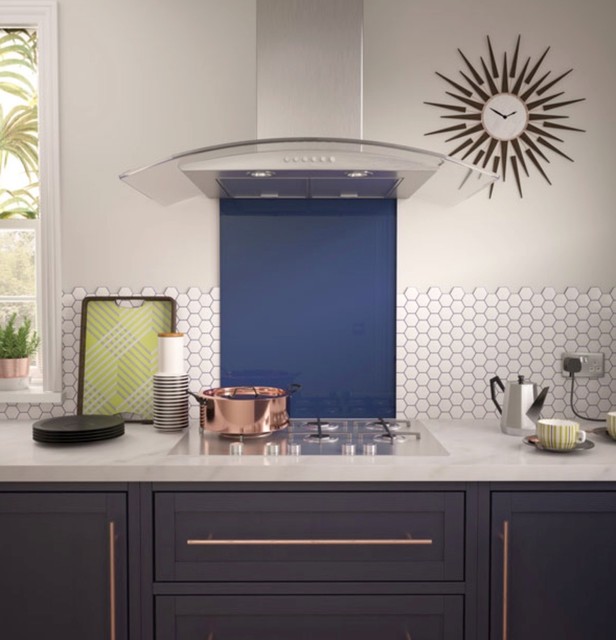 Blue glass splashbacks trendy-koekken