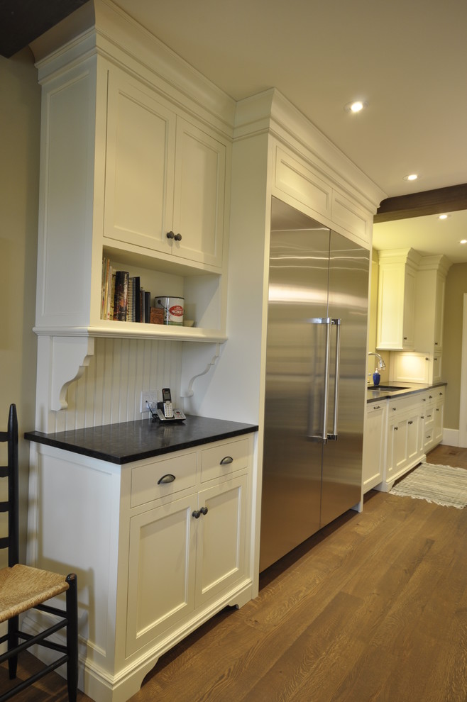 Inspiration for a transitional kitchen remodel in Toronto
