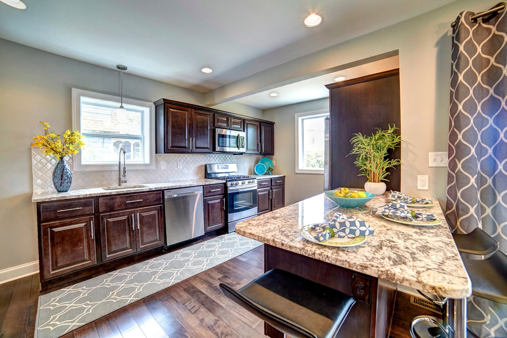 Home design - transitional home design idea in Baltimore