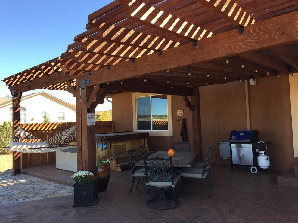 Home design - rustic home design idea in Denver