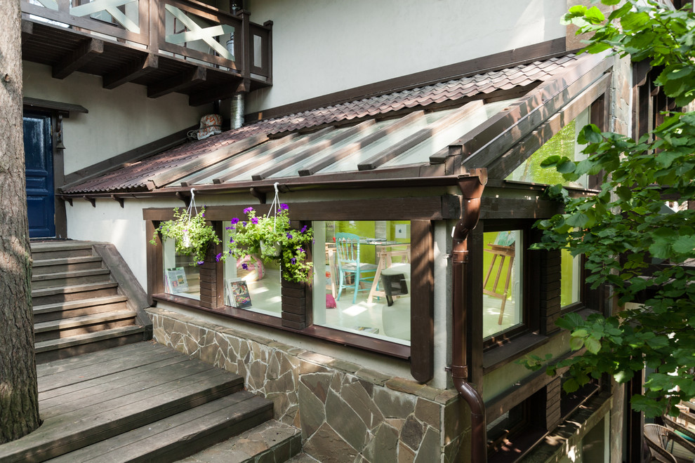 В гостях: Дом с музыкальной студией и художественной мастерской