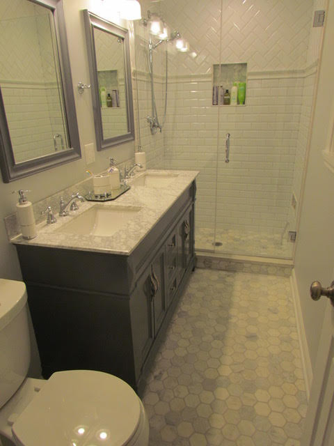 Inspiration for a transitional bathroom remodel in Chicago