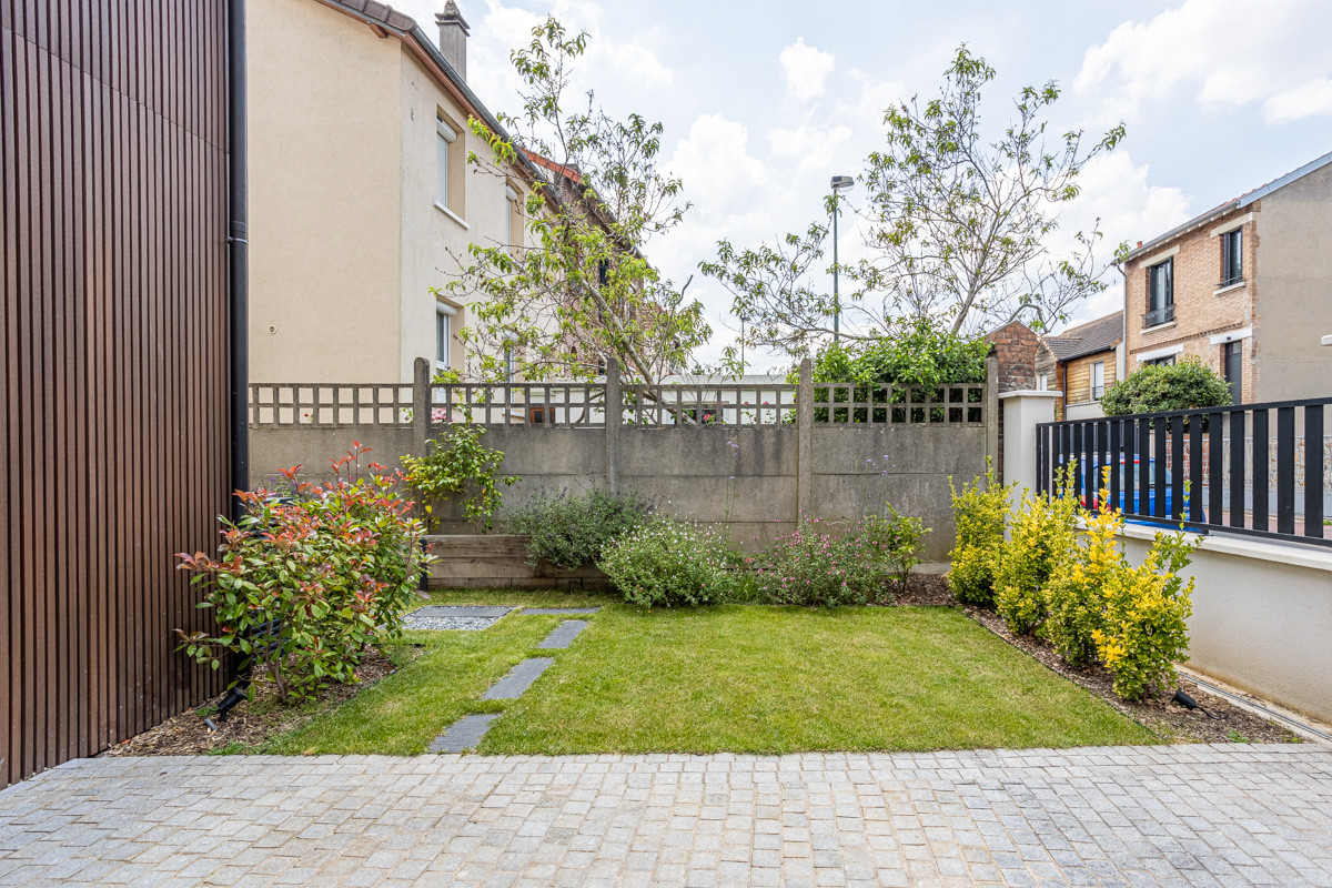 Aménagement d'un jardin avec jacuzzi