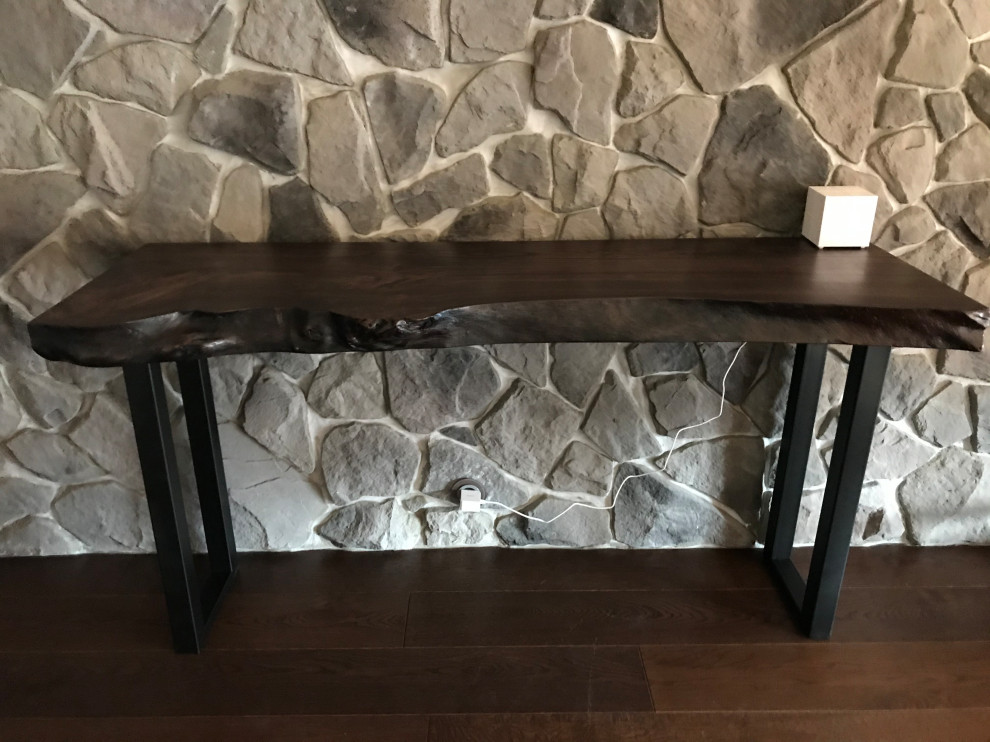 Консоль под аудио систему