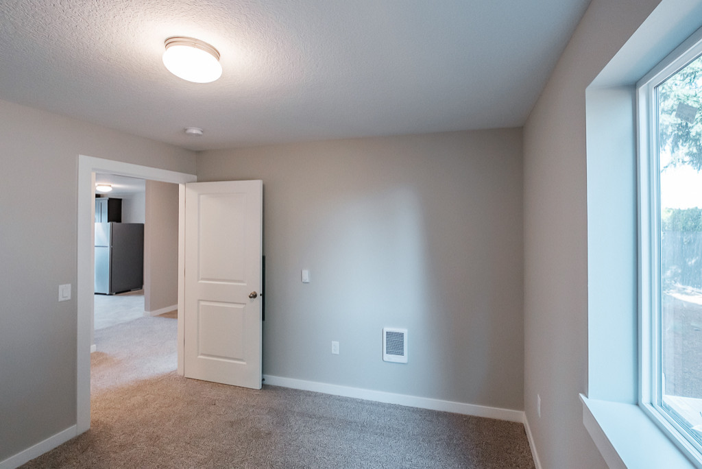 Plymouth Hills Apartments