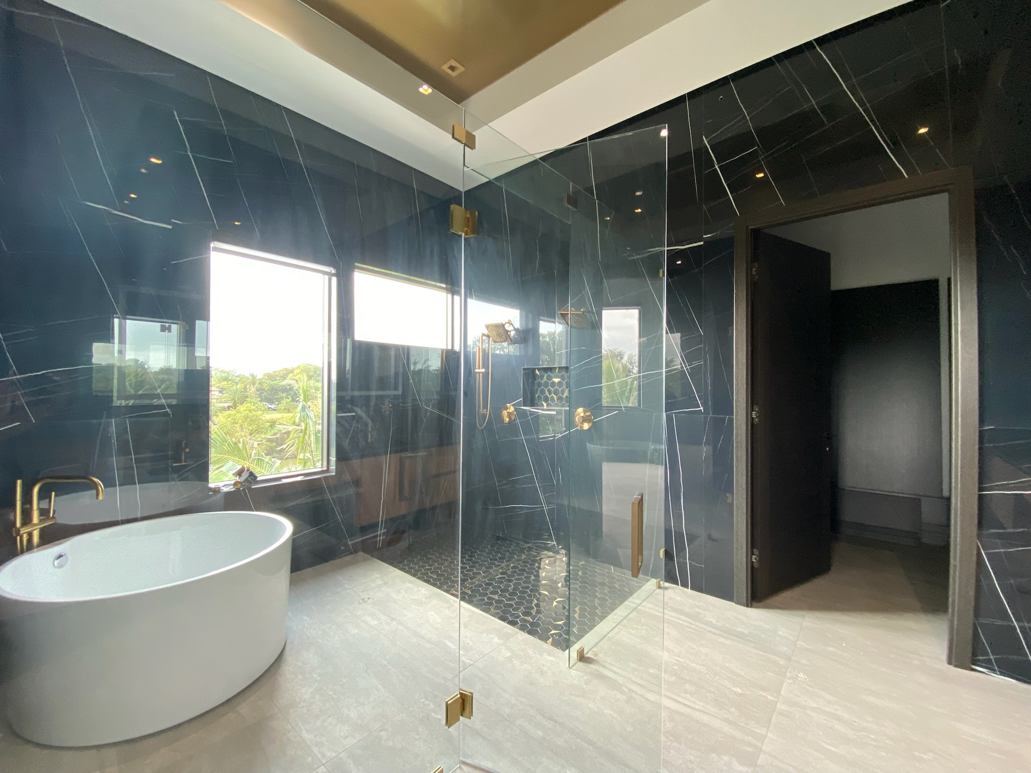 SW Modern - Master Bathroom