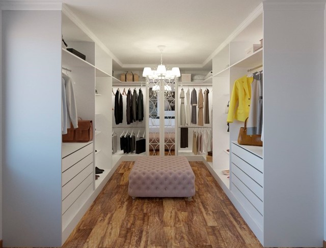 Fitted Walk In Dressing Room With Lacquer Mirror Doors