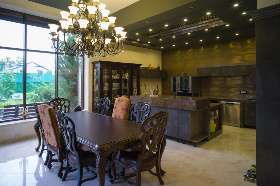 Дом с водопадом