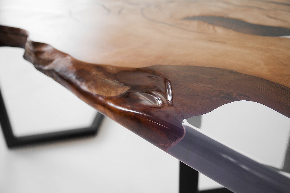 Стол из граба и акрила КЕМ