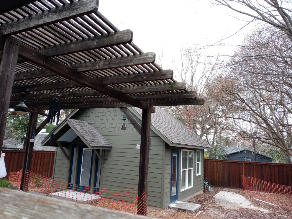Central Austin Home Office/Workshop