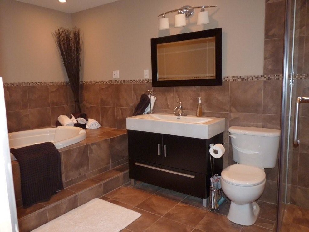 BATHROOM REMOLDING