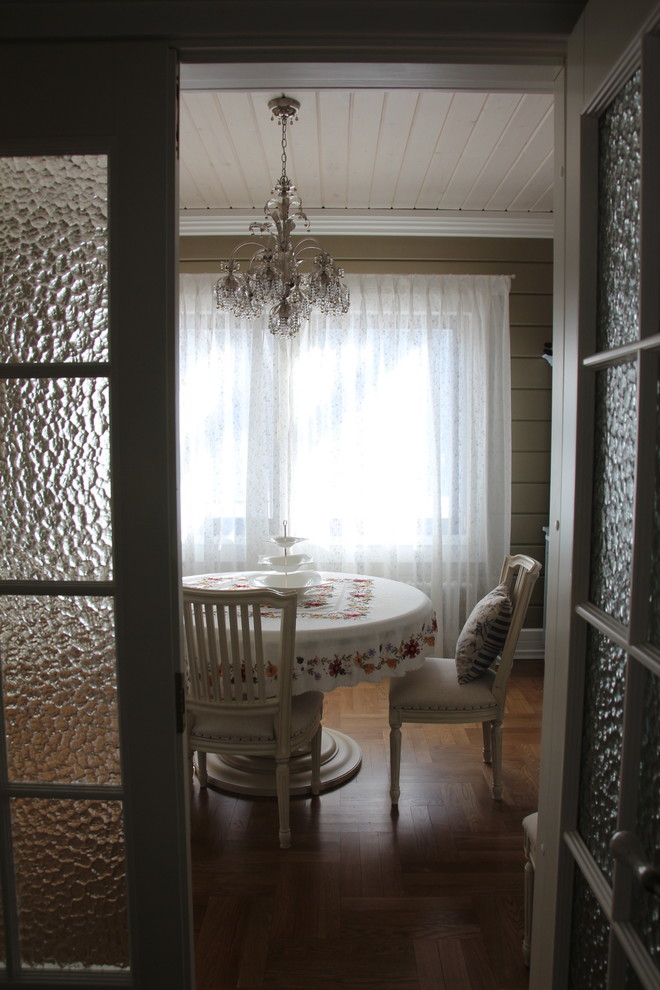 Дом с видом на лес.