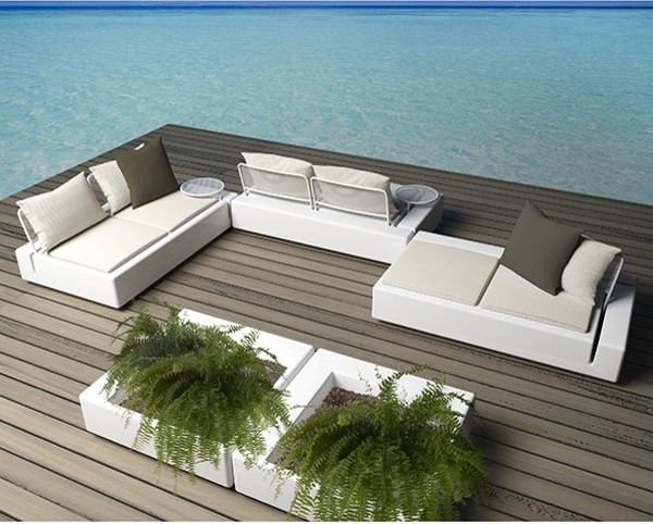 Trendy deck photo in Chicago