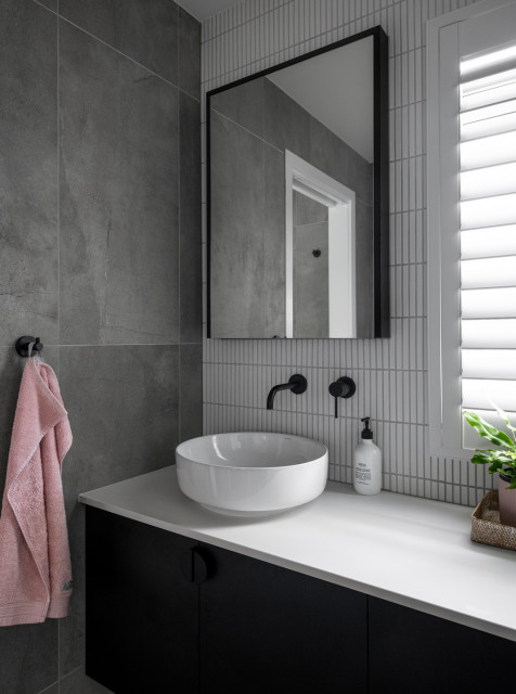 RITA - Renovation contemporary-powder-room