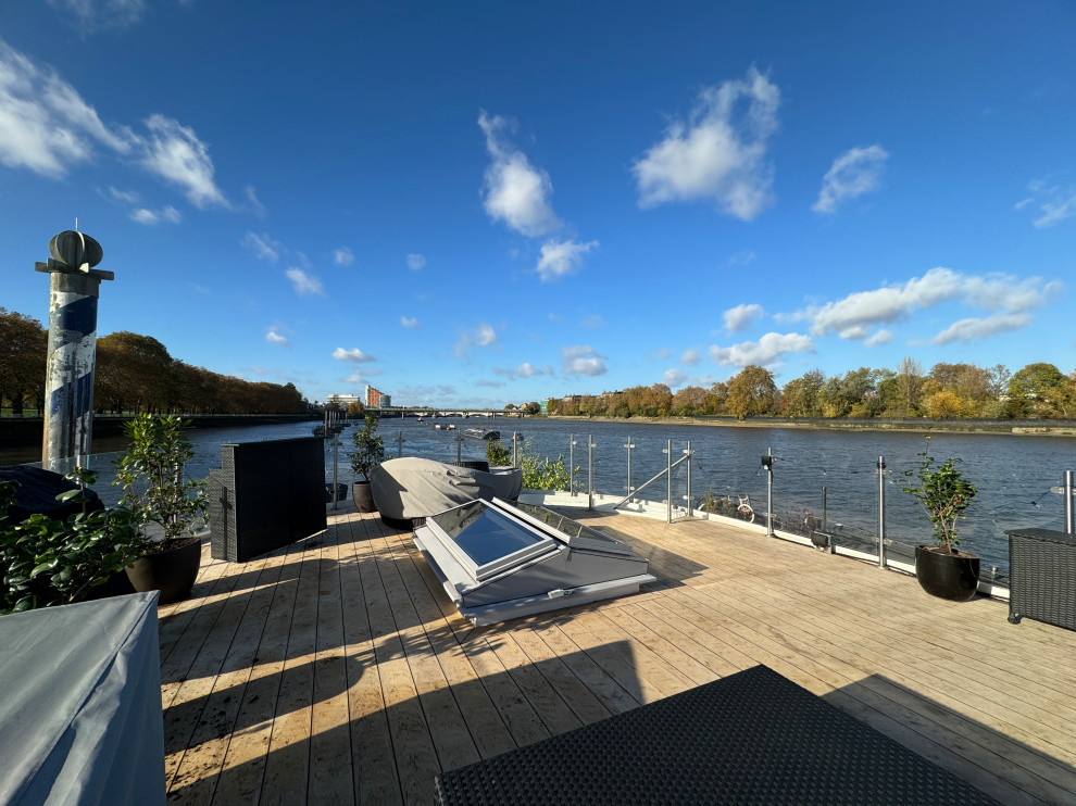 House Boat deck