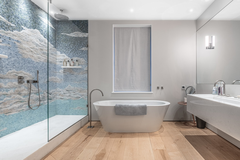 Exemple d'une salle de bain tendance.