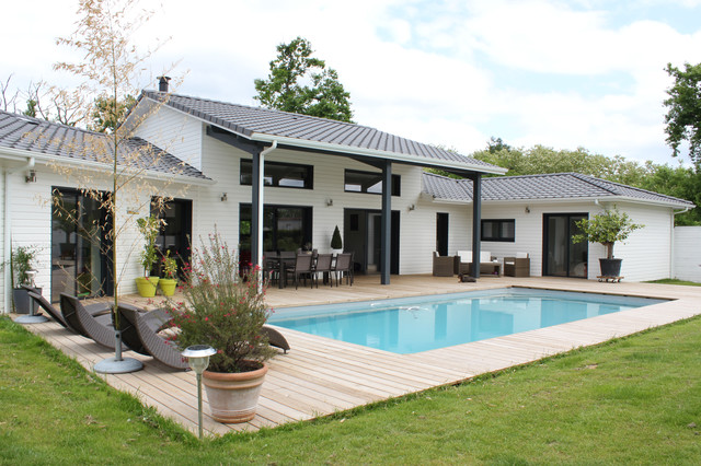 Une maison Bois design et confortable contemporary-terrace
