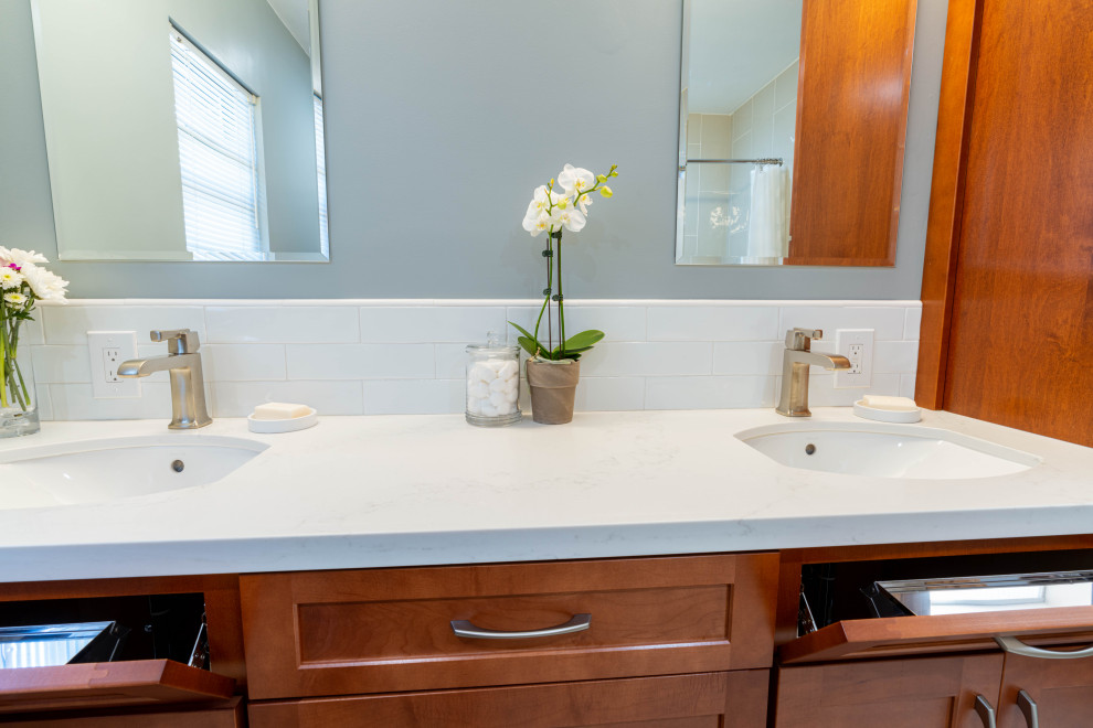 Calming Berkeley Hills Upstairs Bathroom