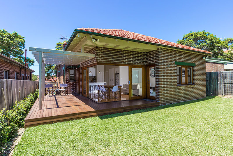 Contemporary exterior in Sydney.
