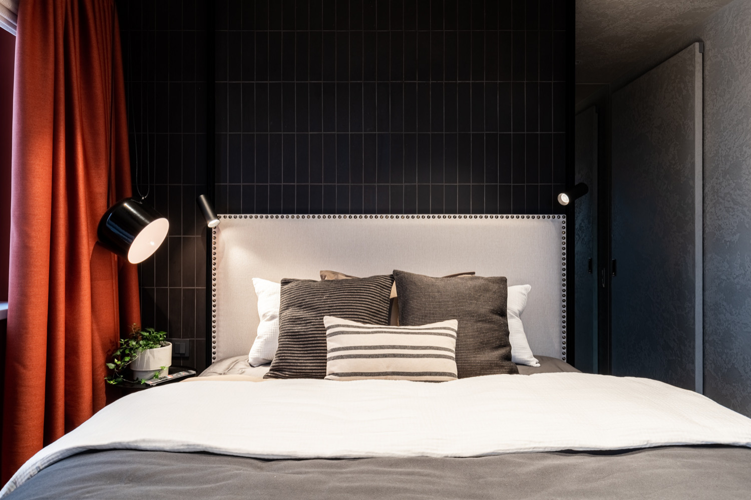 Спальня с огоньком