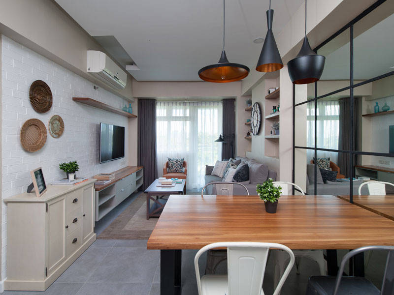 Дом в дали от дома