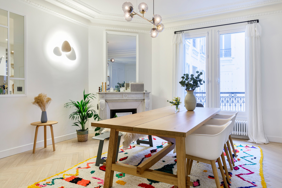 Inspiration for a scandinavian dining room in Paris.