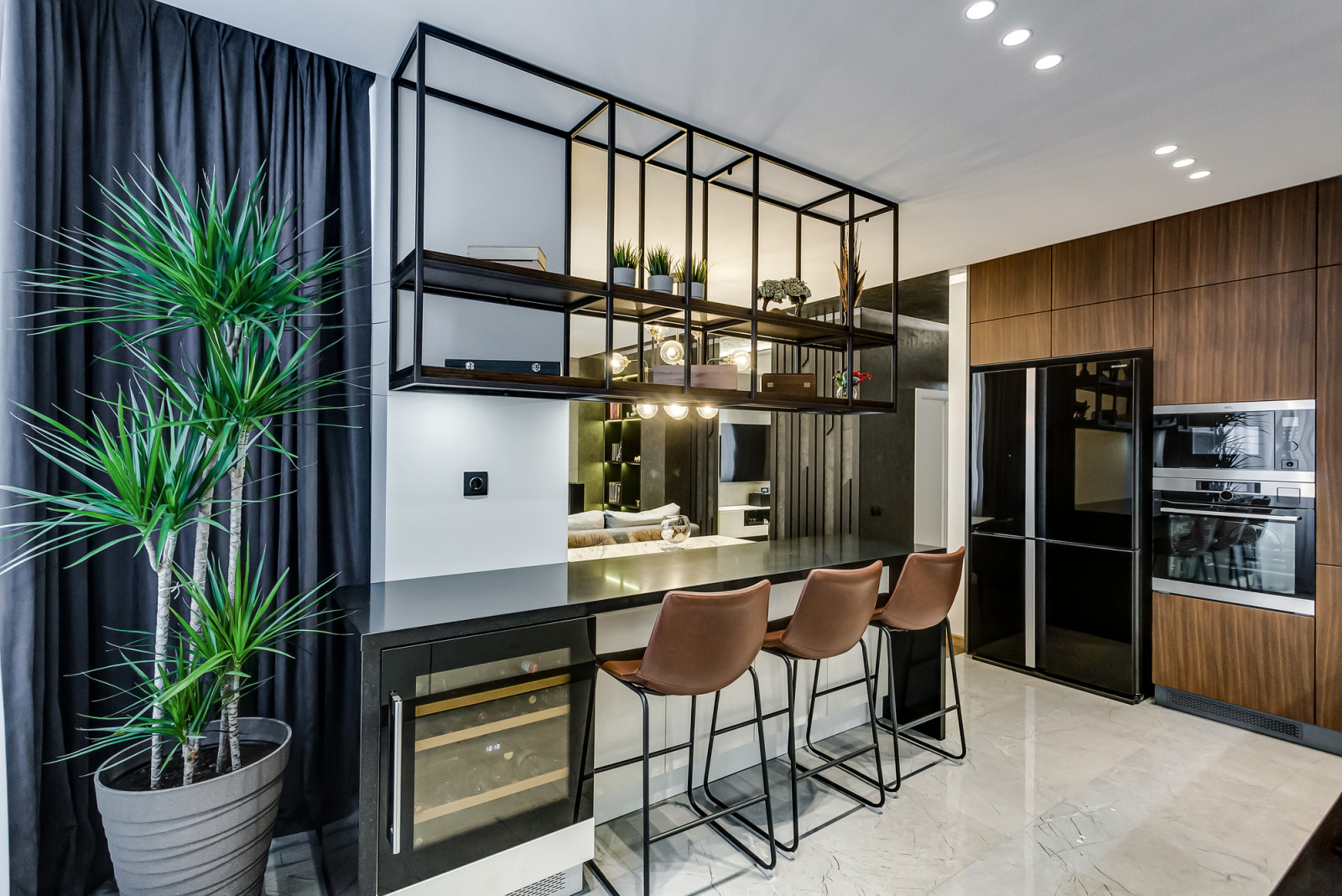 Фото реализации проекта "Квартира в доме с часами"