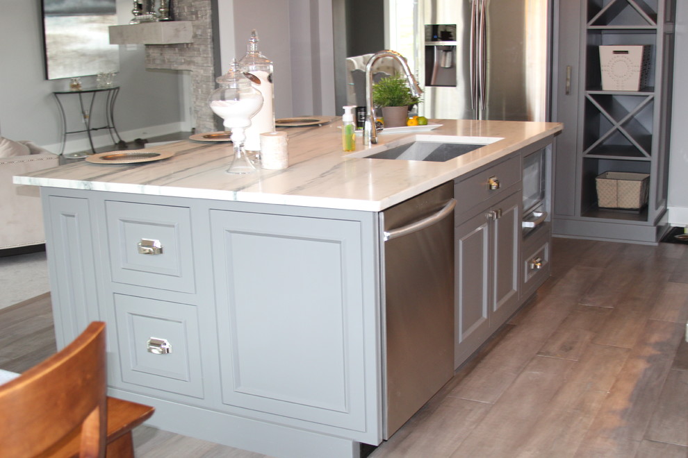 Inspiration for a transitional home design remodel in Indianapolis