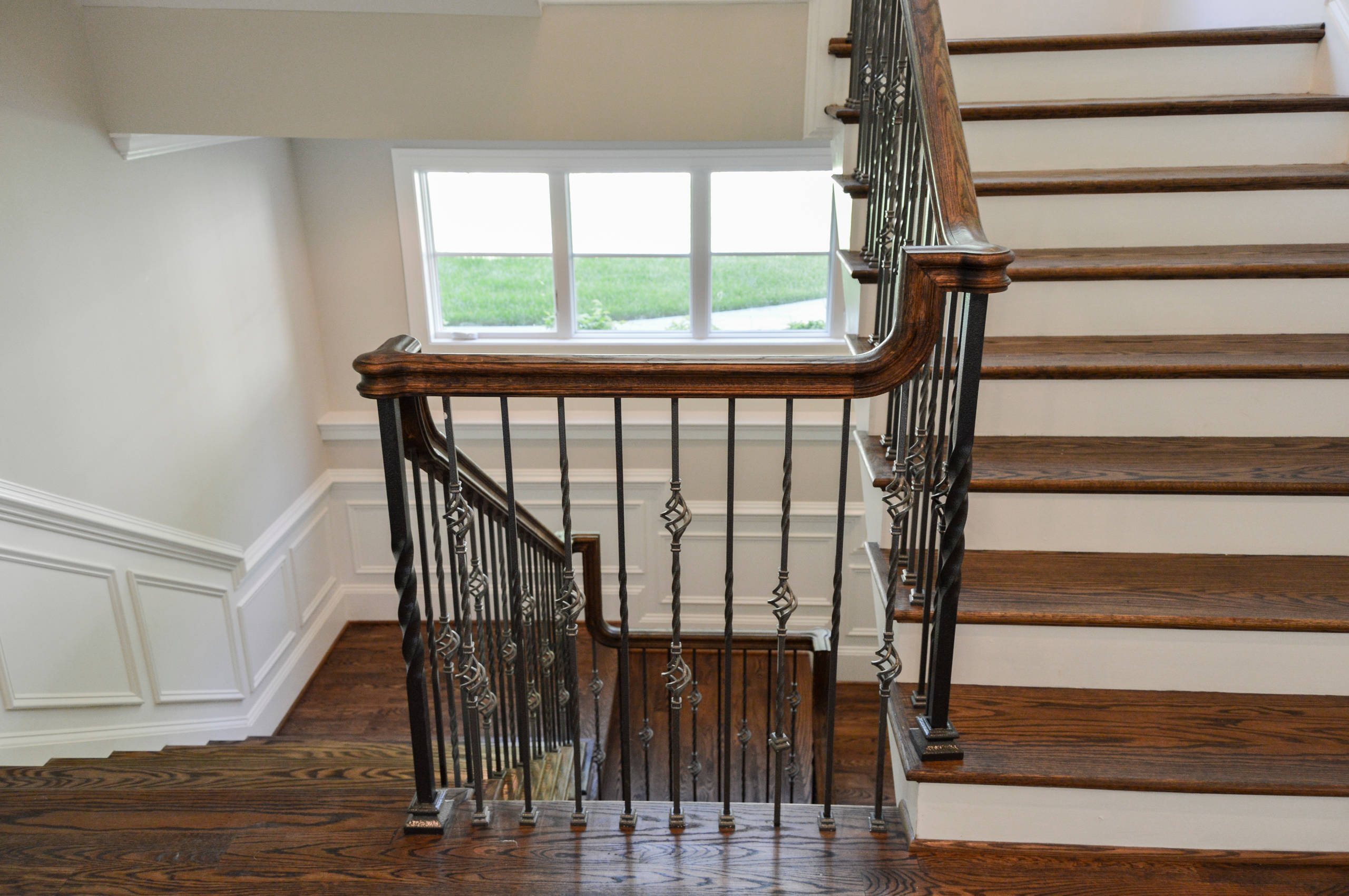 38_European Style Circular Balcony and Multi-level Staircase, Middleburg, VA 201